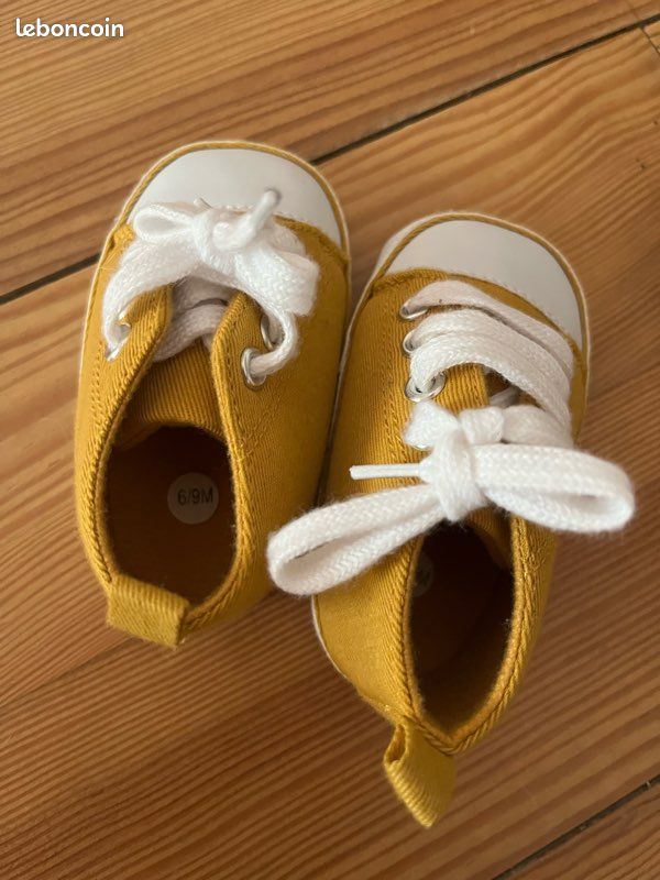 Chaussure basket tennis bébé Kiabi neuf Chaussures