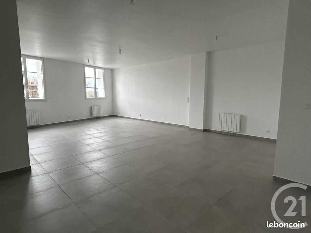 Appartement 3 pièces 89 m² · à Beauvais · 89 m² · 830 €