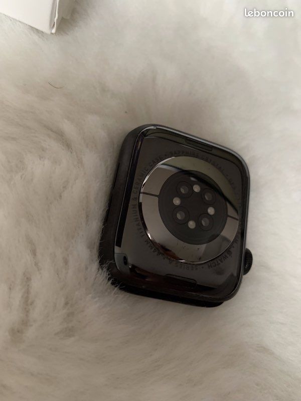 Apple Watch serie 6 44mm cellulaire titane (image 4)