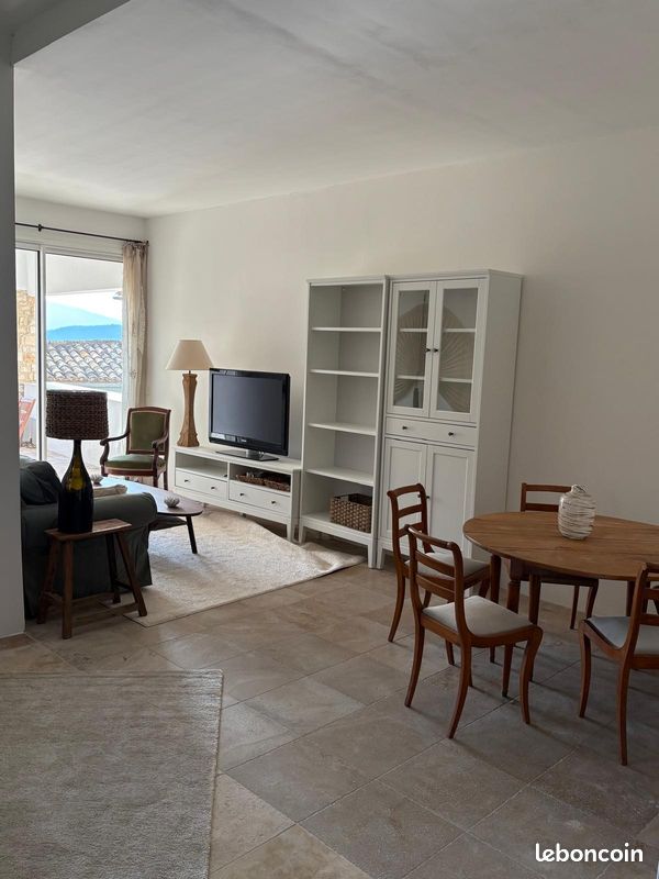 Maison 4 pièces 90 m² · à Grimaud · 90 m² · 2 200 €/mois