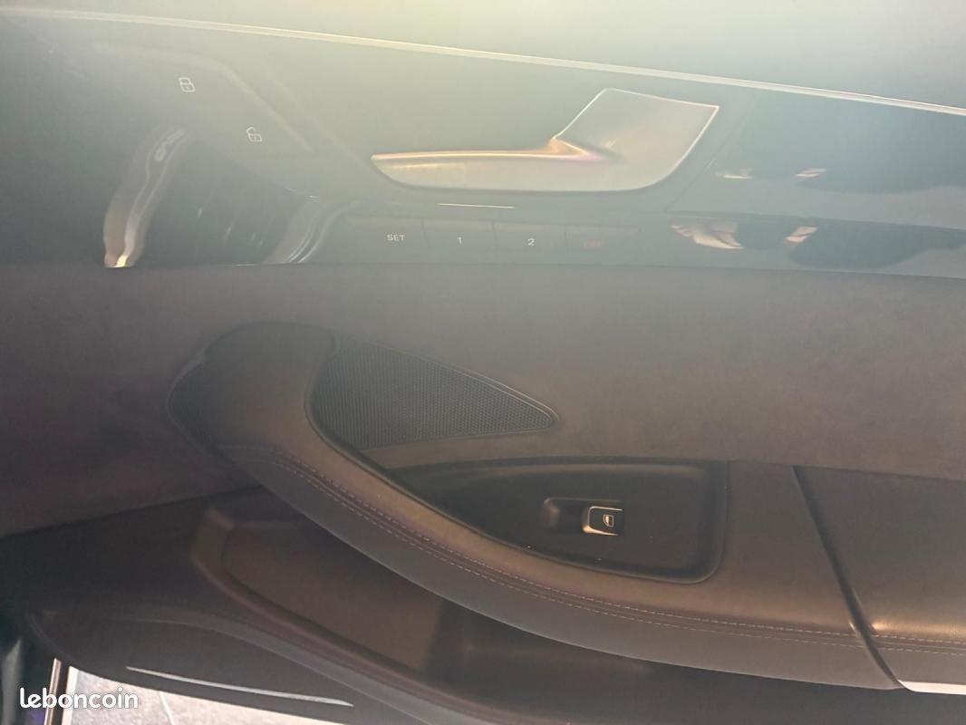 Audi A8 3.0 TDI 250 V6 AVUS EXTENDED QUATTRO (image 28)