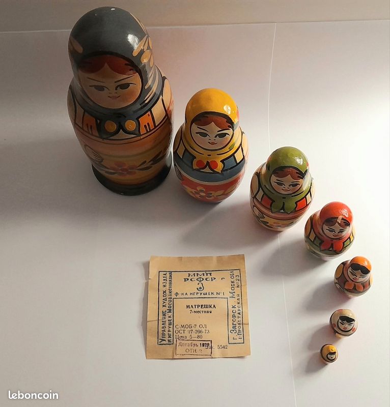 Matriochka à six pièces des Jeux olympiques de Moscou de