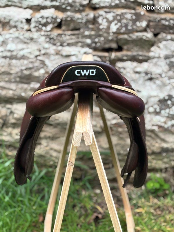 Selle De Saut CWD 2GS Mademoiselle – Taille 17.5'', Cuir Marron, 2020 – Occasion