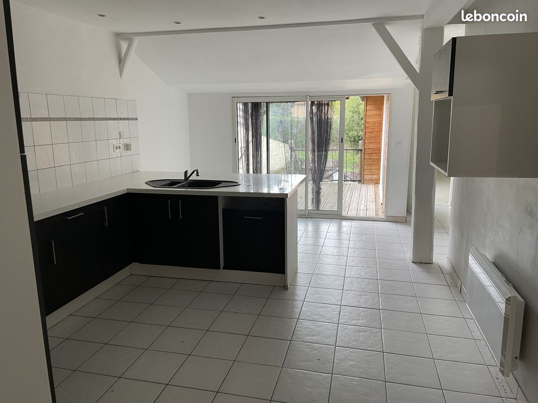 Maison 5 pièces 136 m² · à Seissan · 136 m² · 105 000 €
