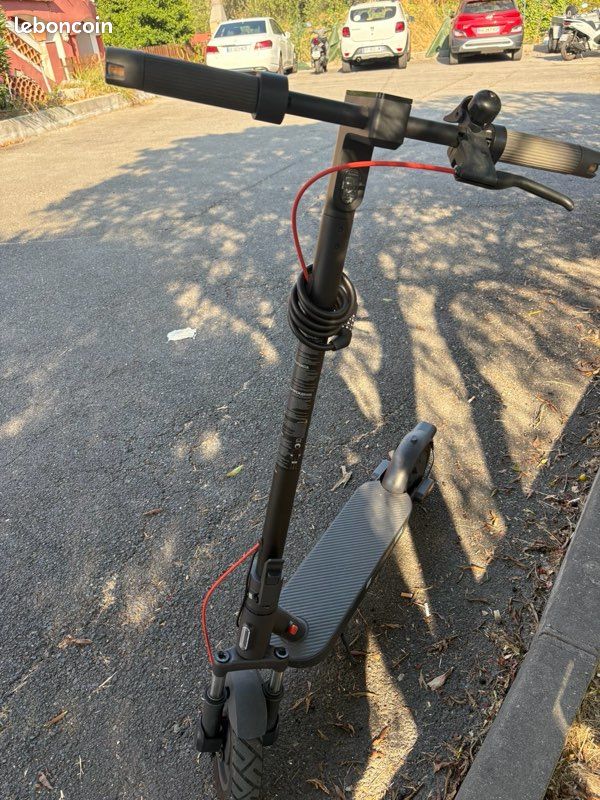Trottinette électrique (image 1)