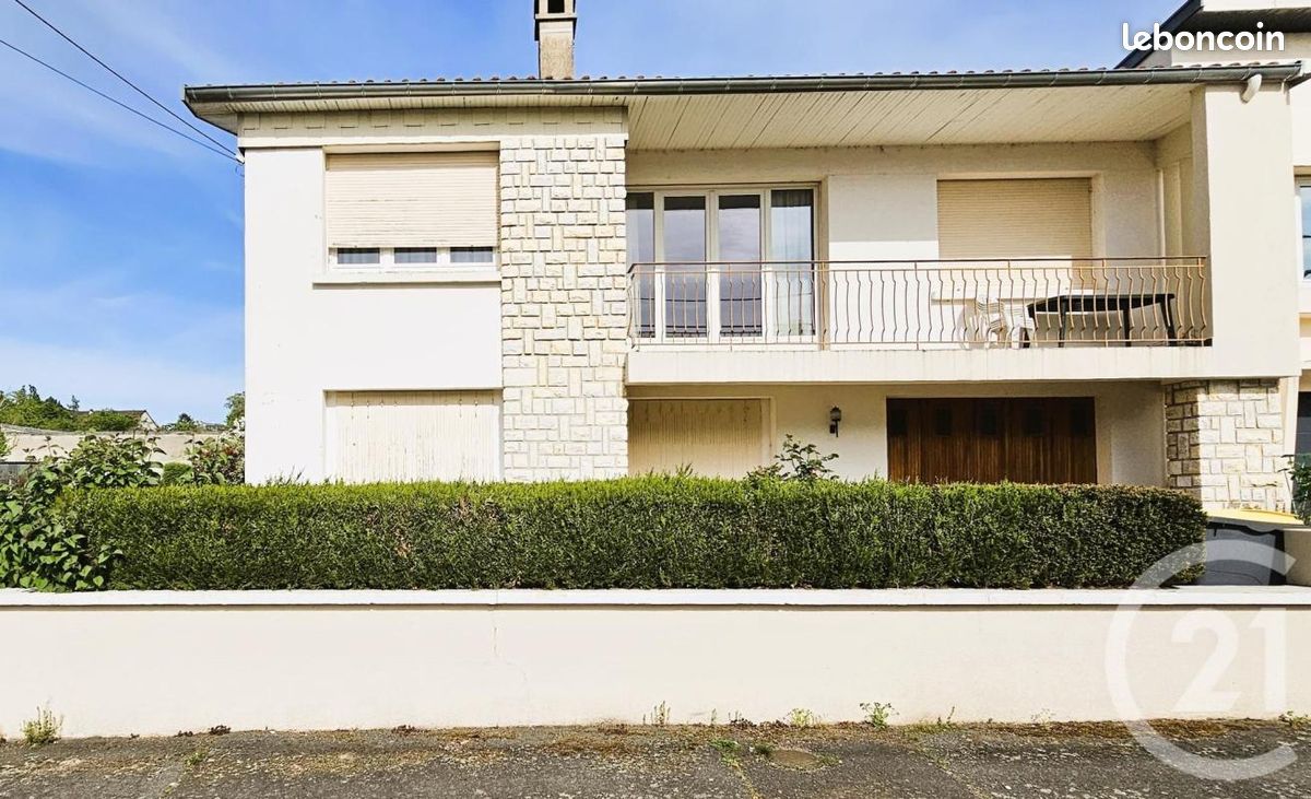 Maison 8 pièces 131 m² · à Montluçon · 131 m² · 135 000 €