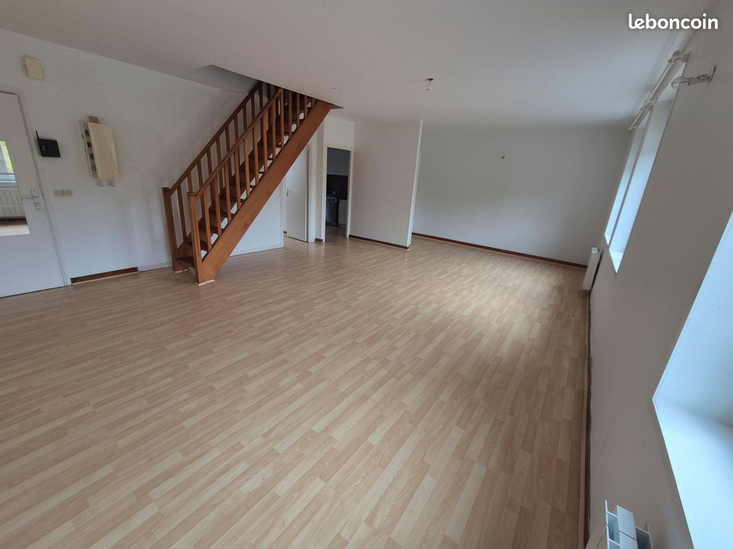 Appartement 5 pièces 90 m² · à Merville · 90 m² · 900 €/mois