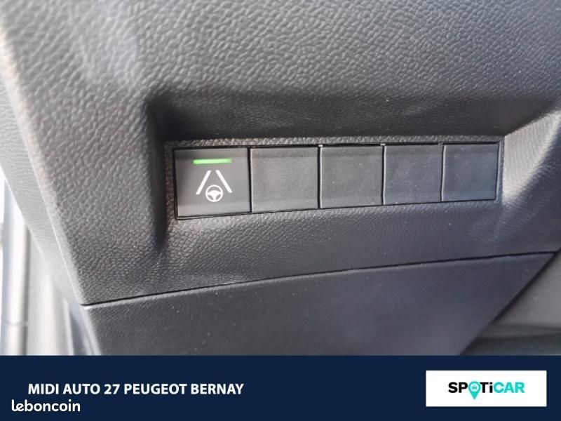 Peugeot 208 1.2 Hybrid 110ch GT e-DCS6 (image 13)