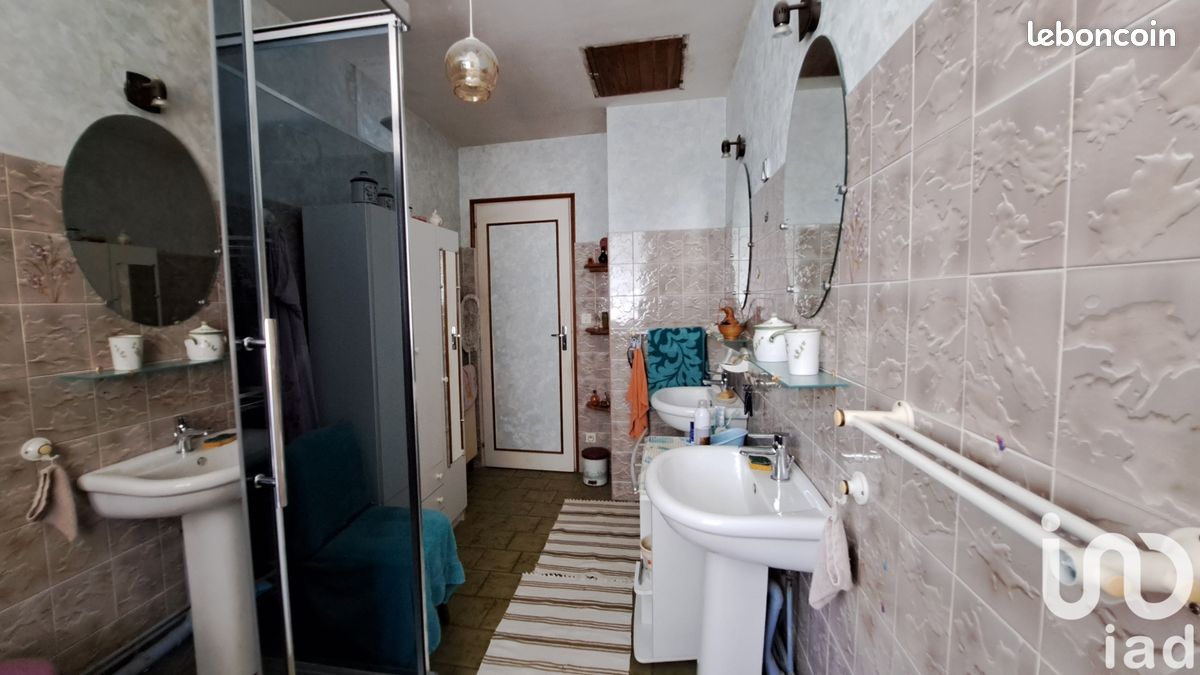 Maison 6 pièces 178 m² - Gensac-la-Pallue 16130 (image principale 8)