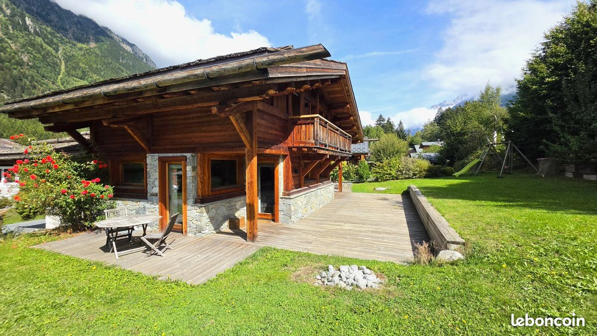 Maison 6 pièces 200 m² · à Chamonix-Mont-Blanc · 200 m² · 1 949 000 €