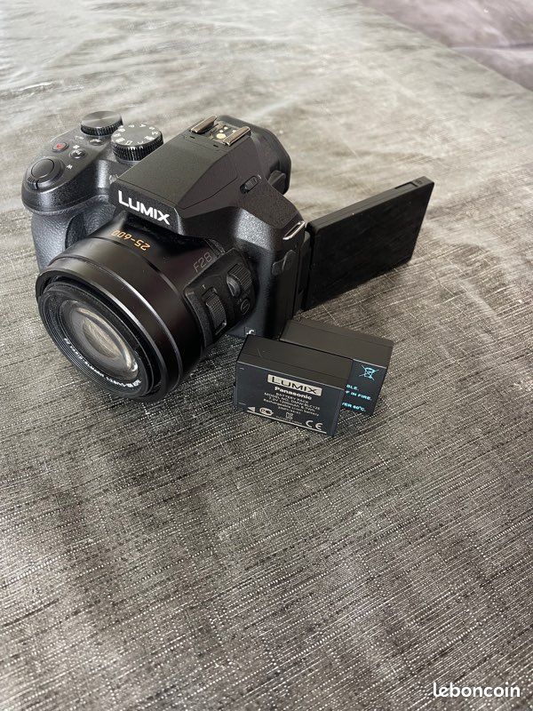 Panasonic Lumix DMC-FZ300 (image 1)