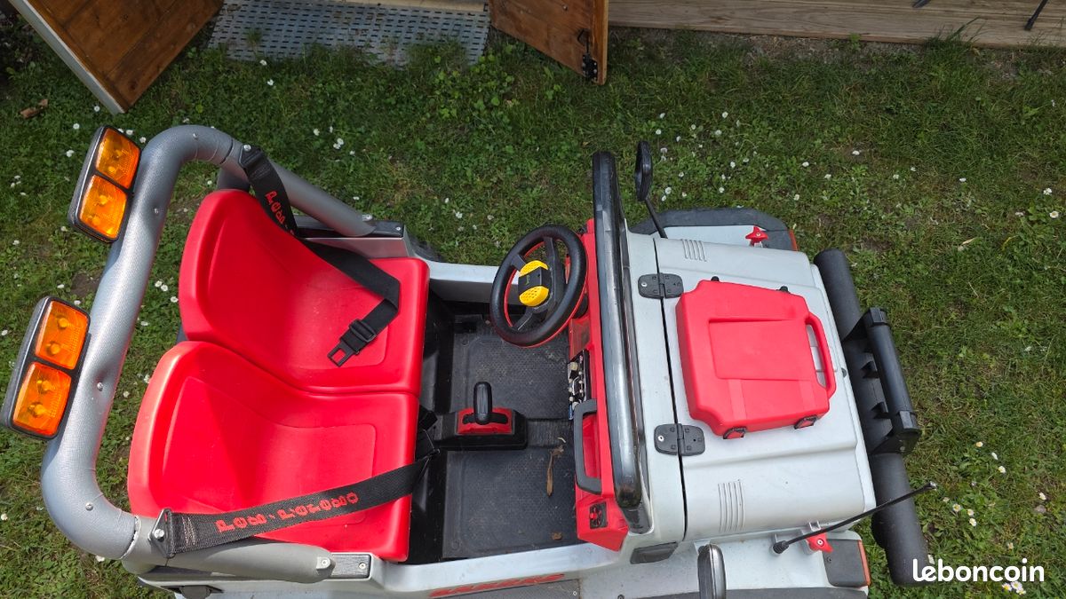 4X4 Electrique Peg Pérego Gaucho
Batterie 12 V rechargeable (image 4)