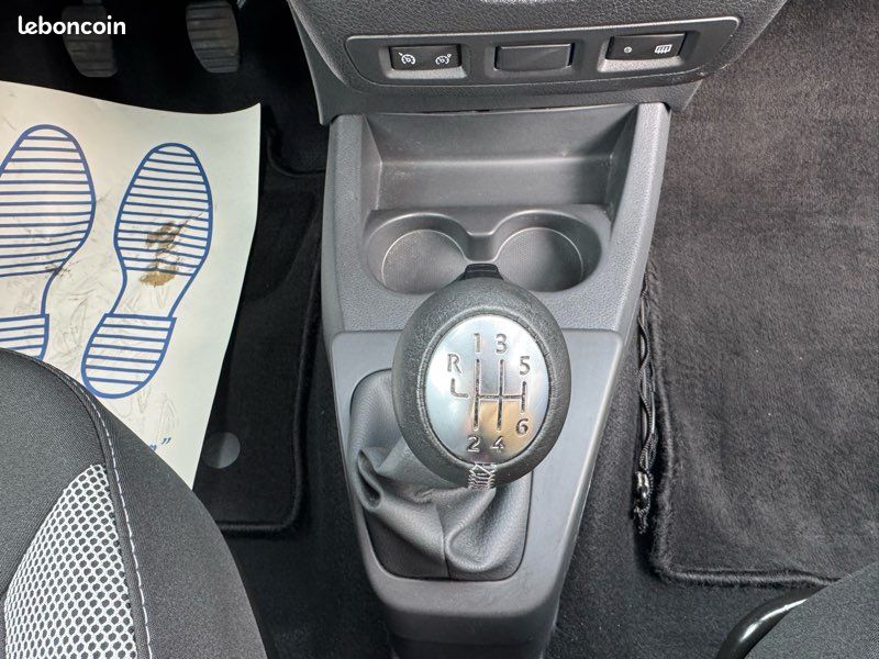 43.000 kms dacia lodgy stepway 1.5 dci 115ch 5 places 1 main excellent état clim (image 10)