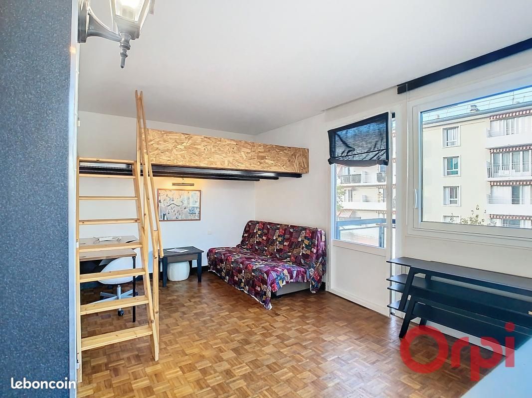 Appartement 1 pièce 25 m² · à Sceaux · 25 m² · 840 €/mois