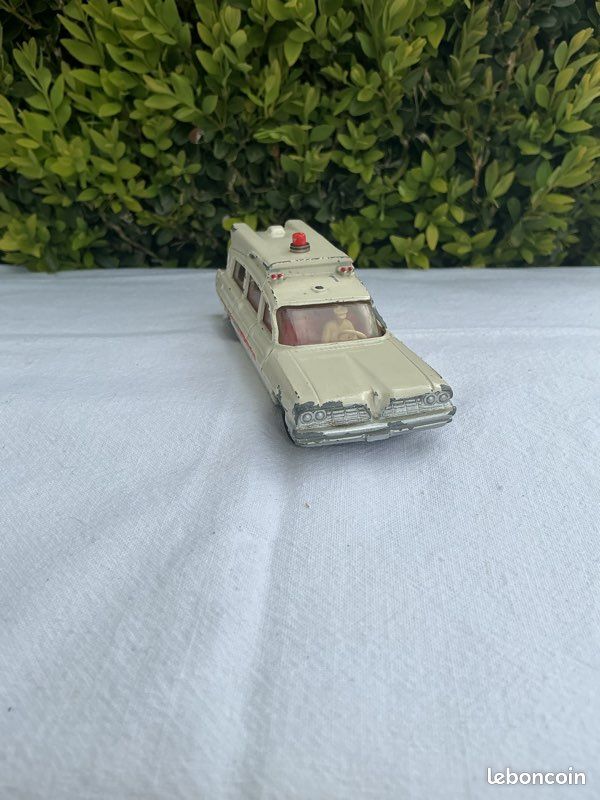 Dinky Toys 1:43 - 1 - Coche a escala - ref. 263 Superior Criterion