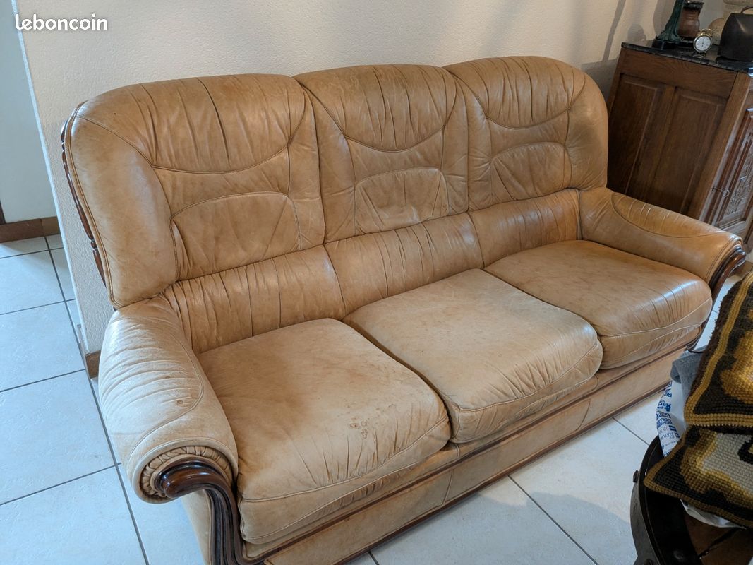 Canapé vintage cuir et bois (image 2)