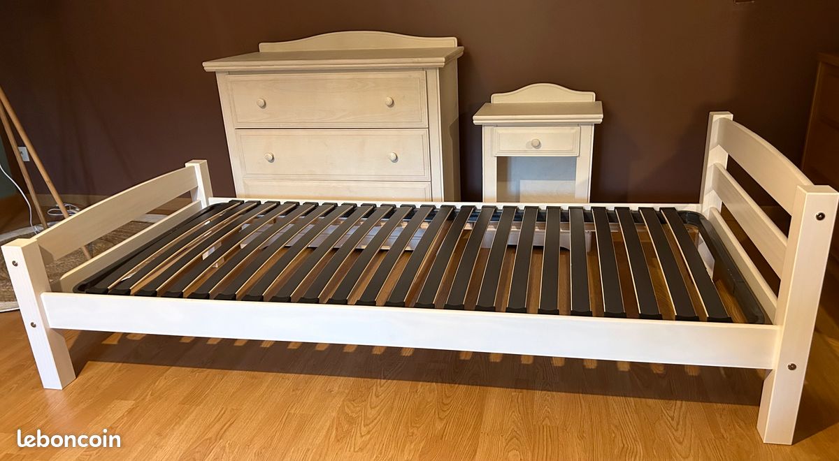 Lit + sommier + table de nuit + commode (image 1)