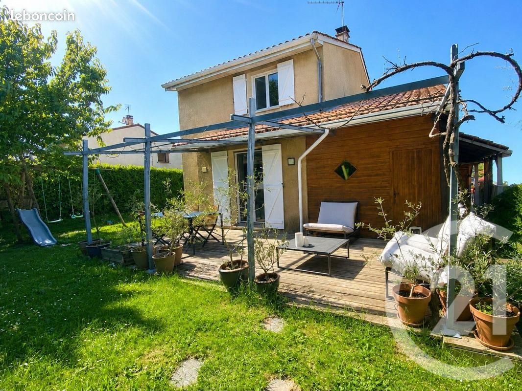 Maison 5 pièces 108 m² · à Genas · 108 m² · 440 000 €