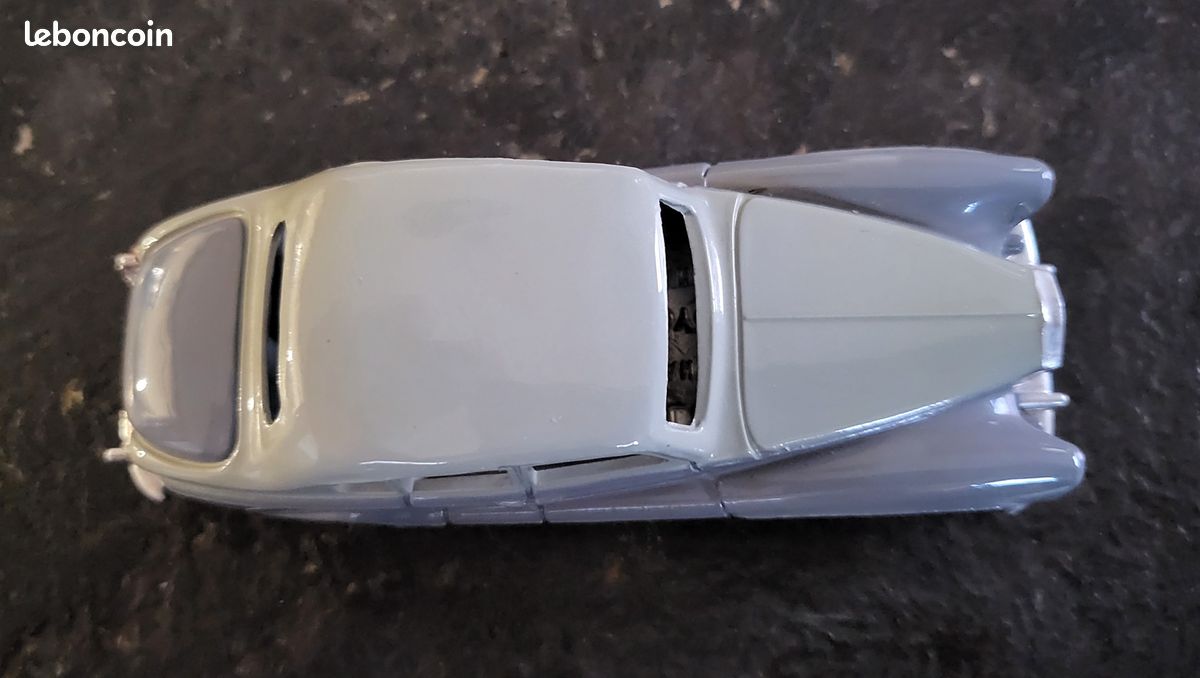 Quiralu 1/43 Scale Diecast - Rolls Royce Silver Cloud - Pale Yellow Quiralu 1/43 Scale Diecast - Rolls Royce Silver Cloud - Pale Yellow