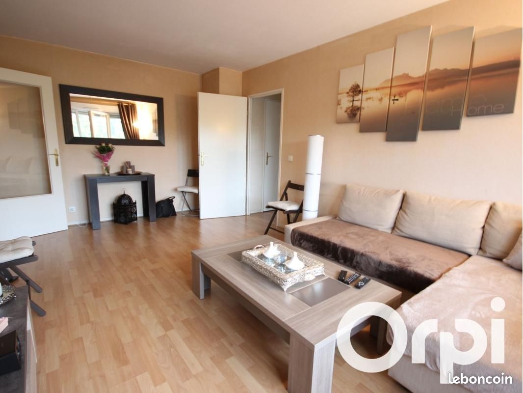 Appartement 2 pièces 43 m² · à Élancourt · 43 m² · 852 €