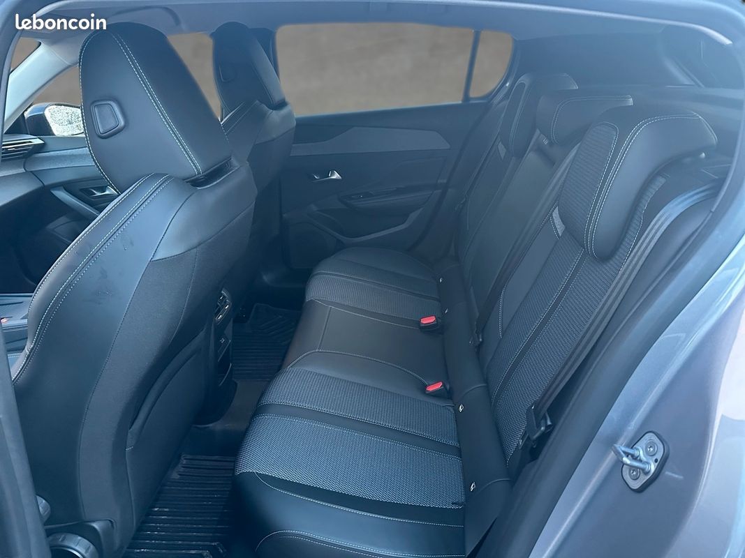 Peugeot 308 ALLURE PACK ESSENCE 130 CV EAT8 (image 13)