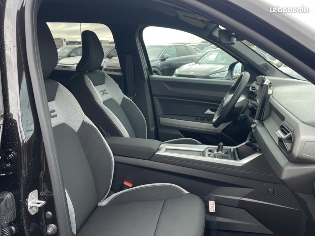 DACIA BIGSTER 1.8 hybrid 155 journey (image 28)