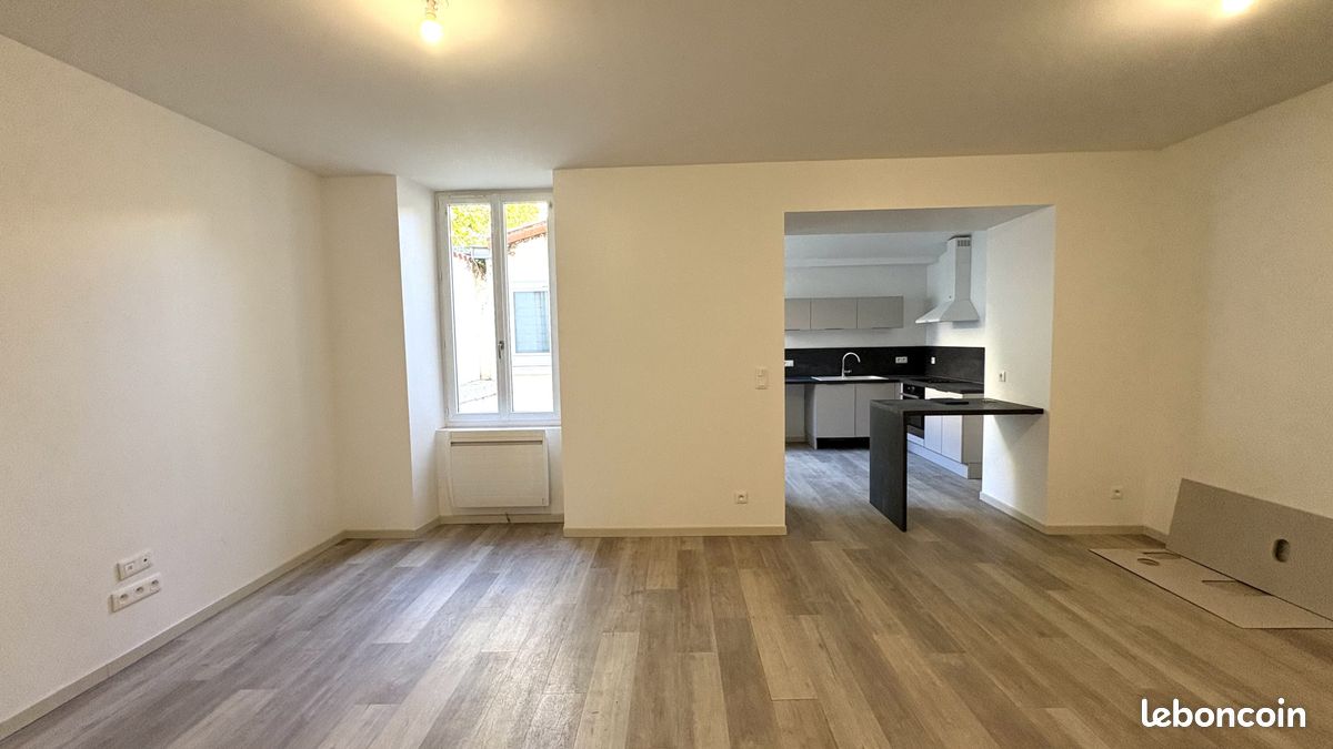 Appartement 3 pièces 76 m² · à Niort · 76 m² · 880 €/mois