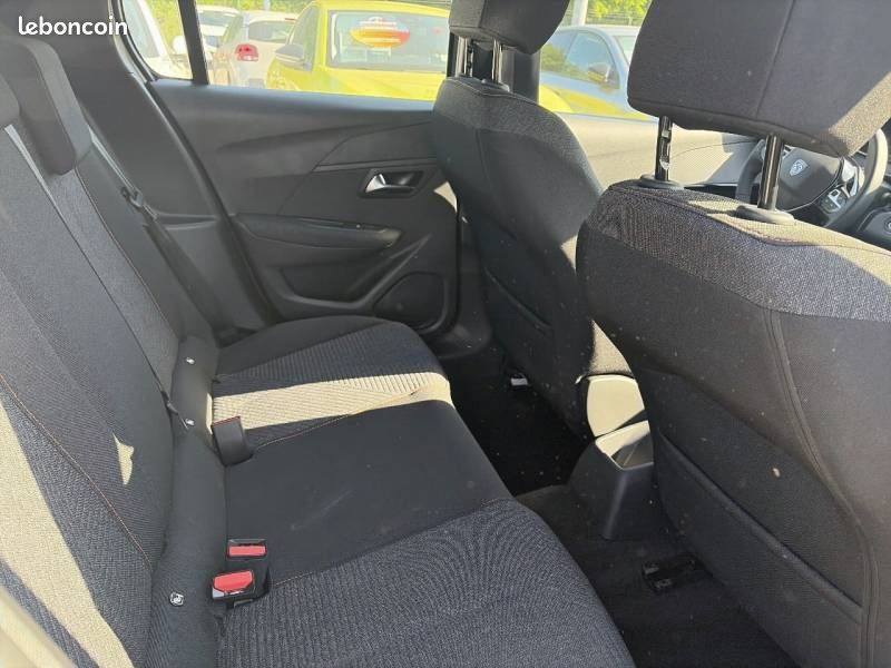 Peugeot 208 100 S&S BVM6 Style (image 20)