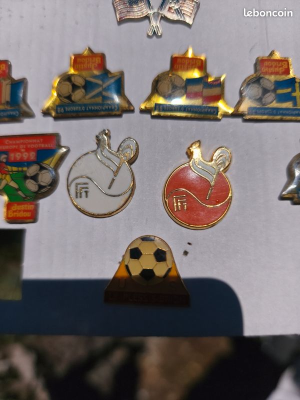 Pin's Beerschot – Badge Football Club Européen, Multi Couleurs, 2 Cm