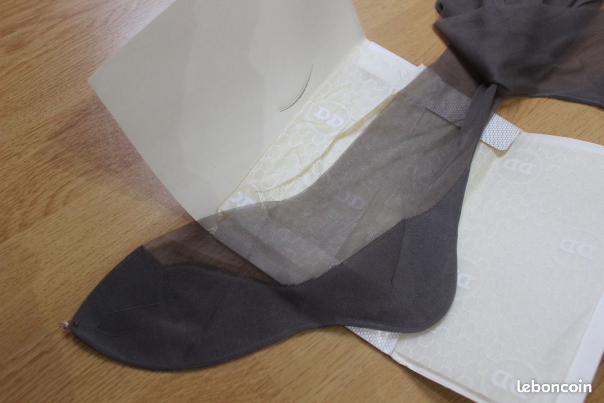 Paire de bas nylon vintage couture fully fashioned stockings gris foncé T1 (image 1)