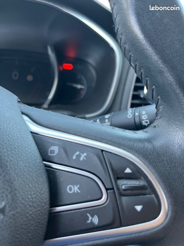 RENAULT MEGANE ESTATE 1.6 DCI 130 ENERGY INTENS * MOTEUR A CHAINE - GPS - RADAR DE RECUL - REVISON Ok (image 26)