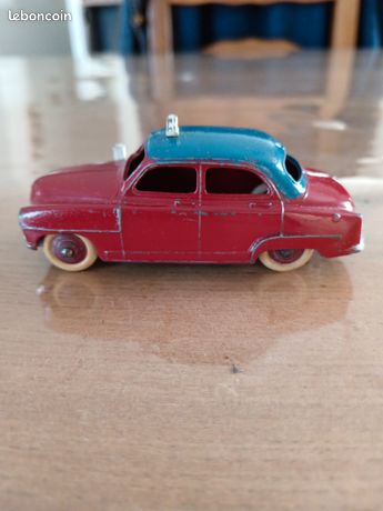 Dinky toys France- Simca 9 aronde , couleur grise toit vert - neuf en boite ref 24U, Vente aux enchères : Jouets - Trains - Poupées - Automates