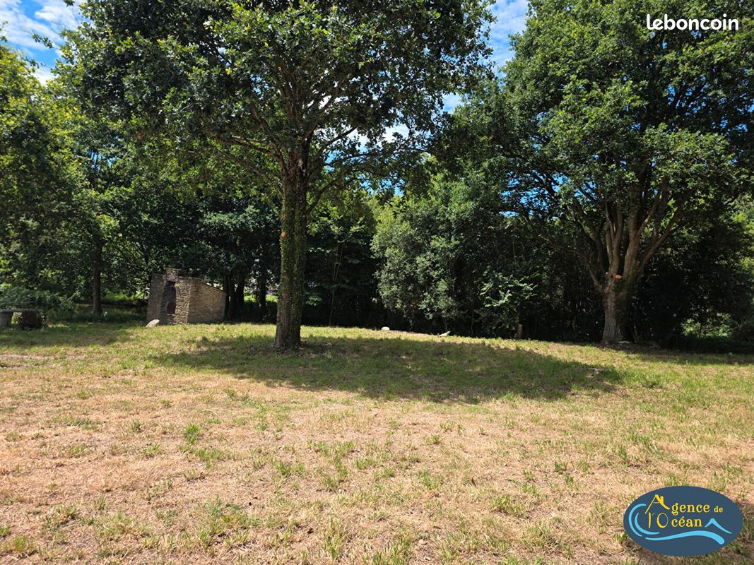 Terrain 1421 m² · à Férel · 1 421 m² · 168 000 €