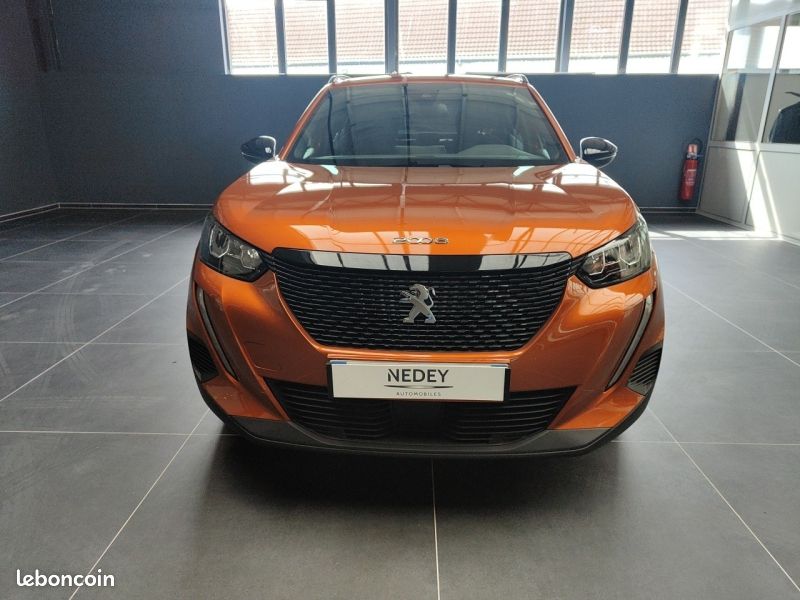 Peugeot 2008 1.2 PureTech 100ch S&S Style (image 2)