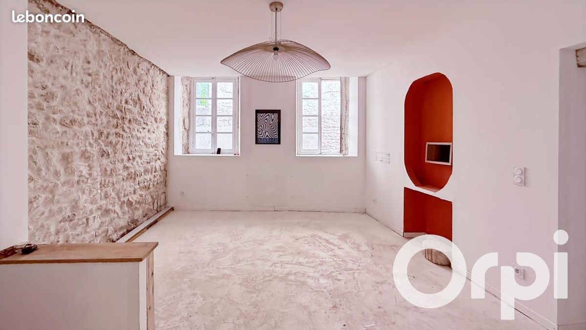 Maison 3 pièces 82 m² · à Vaison-la-Romaine · 82 m² · 150 000 €