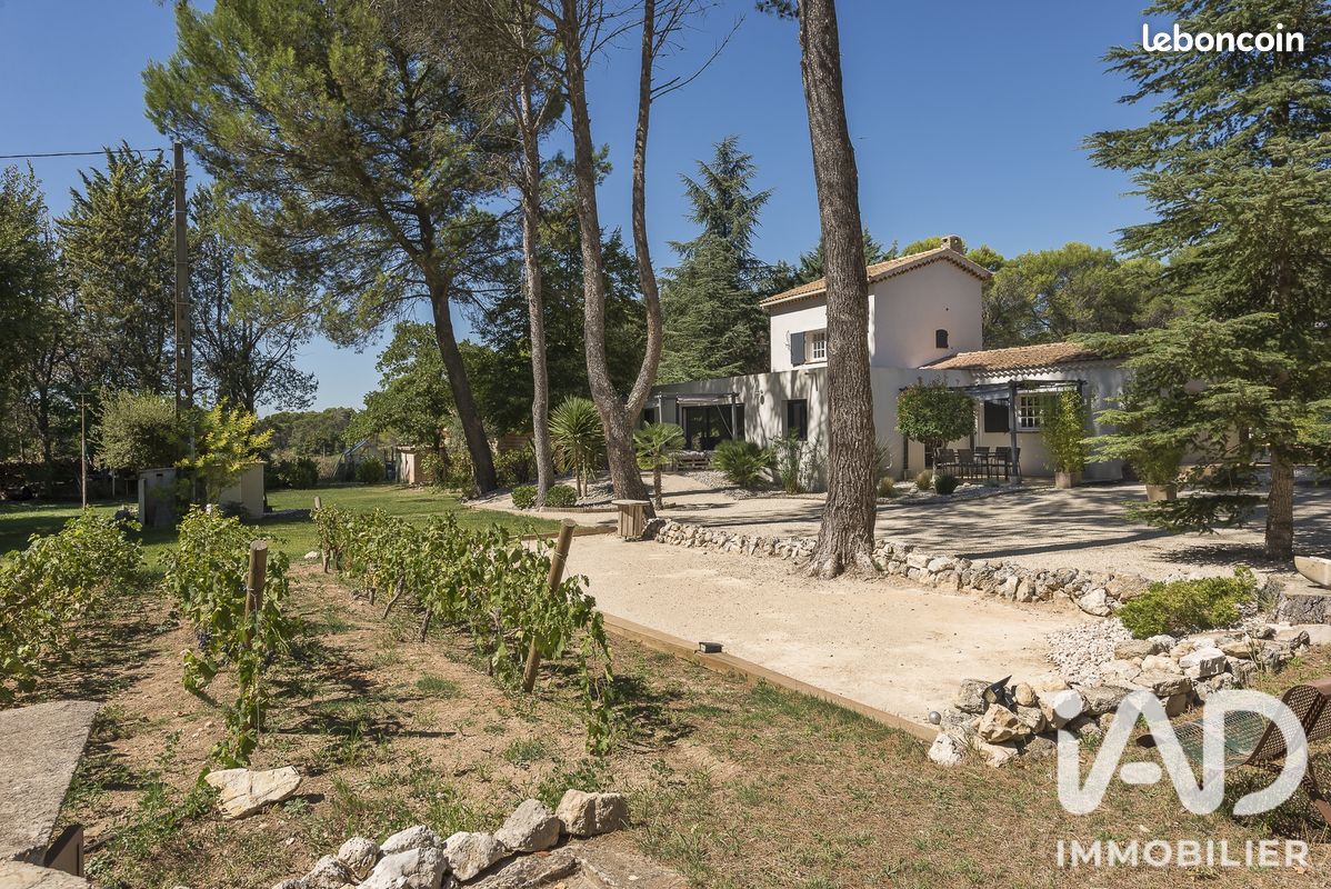 Maison 6 pièces 170 m² · à Saint-Cannat · 170 m² · 650 000 €