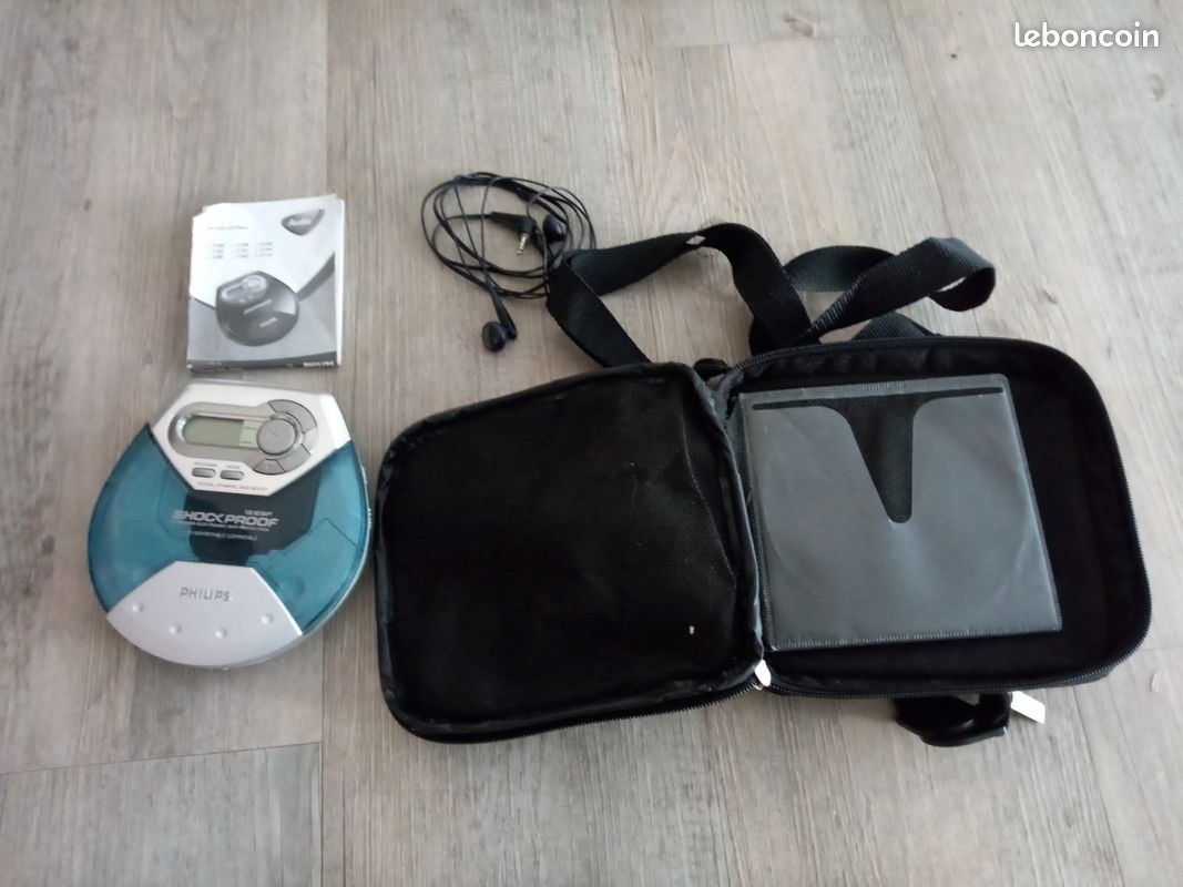 Portable CD player (image 1)
