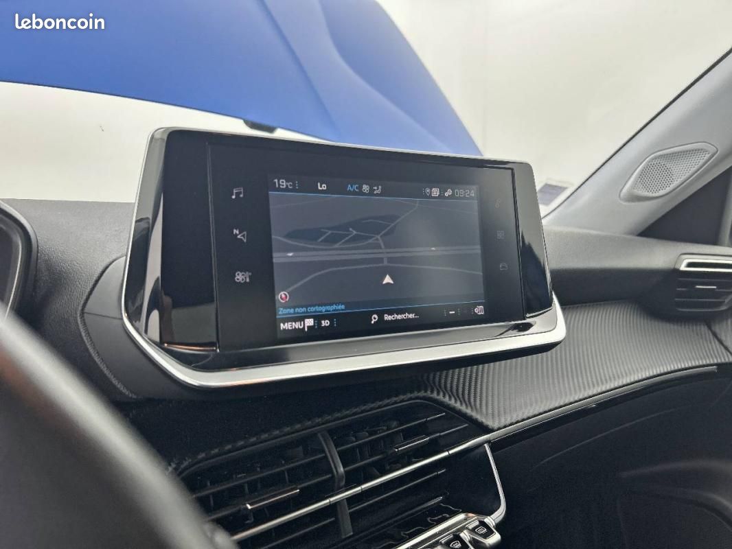 Peugeot 2008 PureTech 130 S&S BVM6 - Style (image 21)