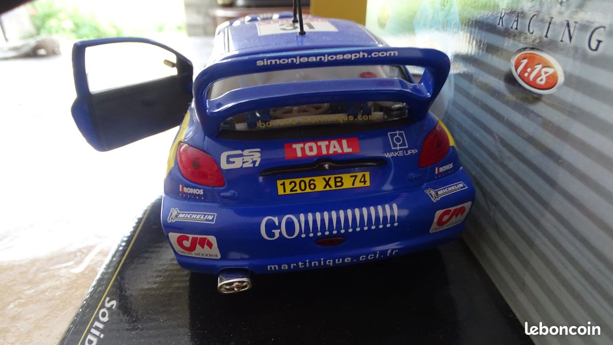 WELLY 1/18 PEUGEOT 206 Cc Bleue - Defectueuse- Lire Description EUR 59,99 - FR