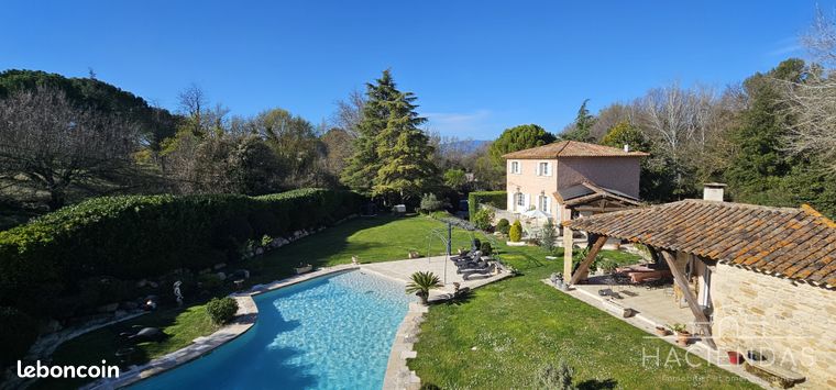 Maison 6 pièces 200 m²