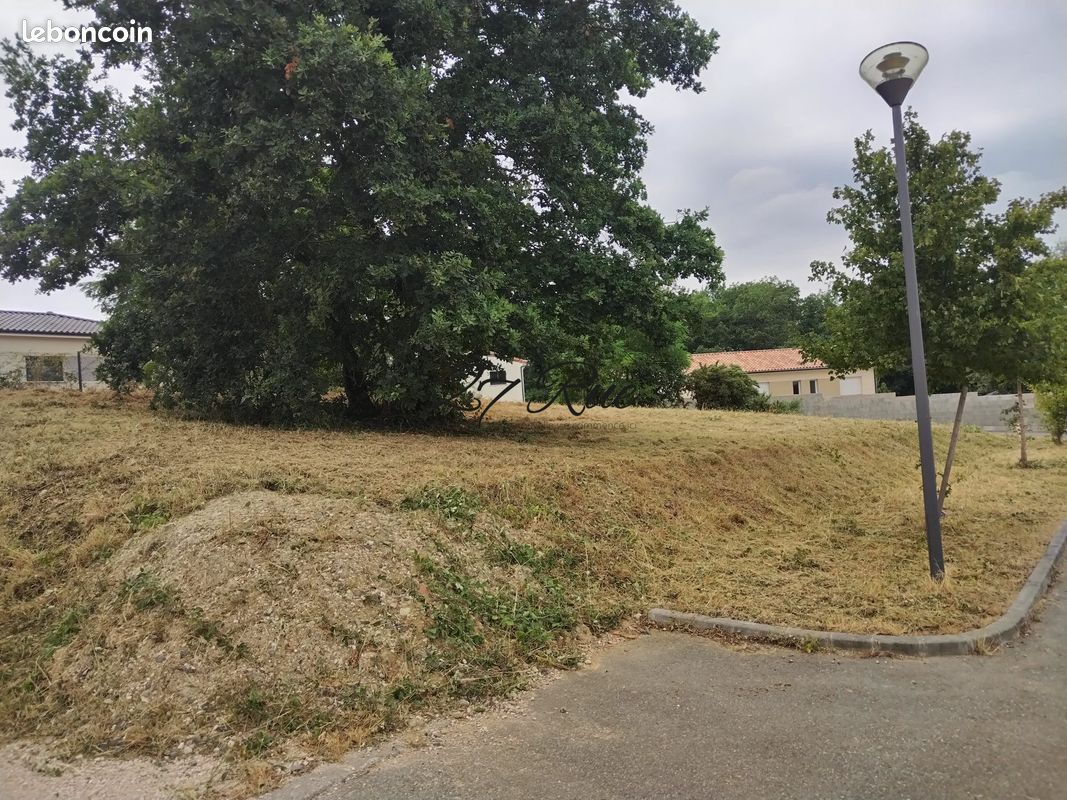 Terrain 363 m² · à Grazac · 363 m² · 55 000 €