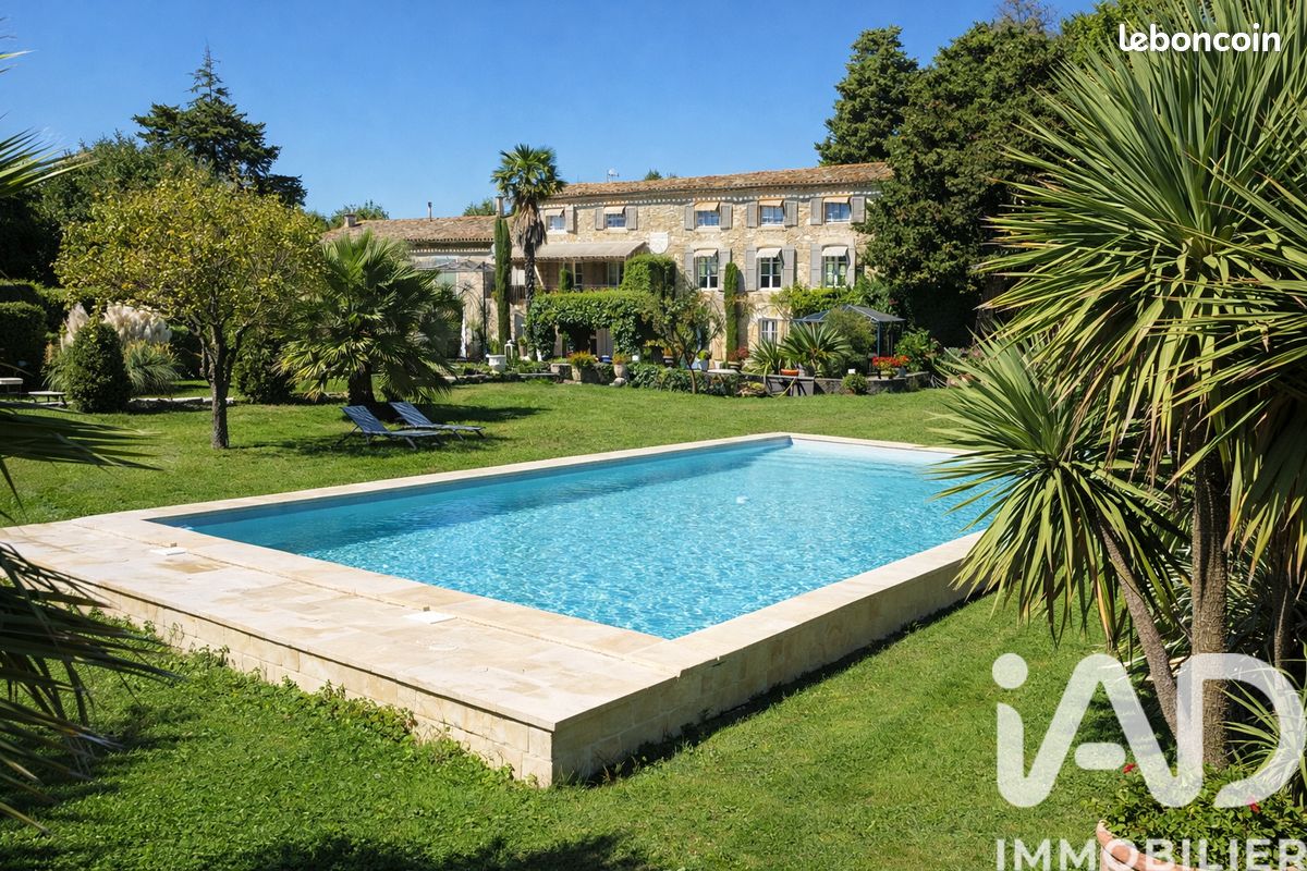Maison 12 pièces 350 m² · à Carcassonne · 350 m² · 1 050 000 €