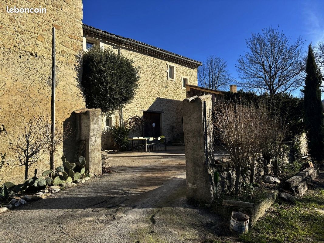 Maison 8 pièces 200 m² · à Rochefort-en-Valdaine · 200 m² · 740 000 €