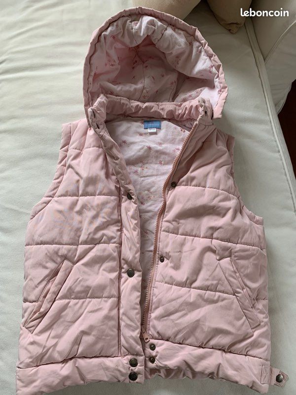 Doudoune sans manche rose pale Cyrillus taille 12 ans (image 1)