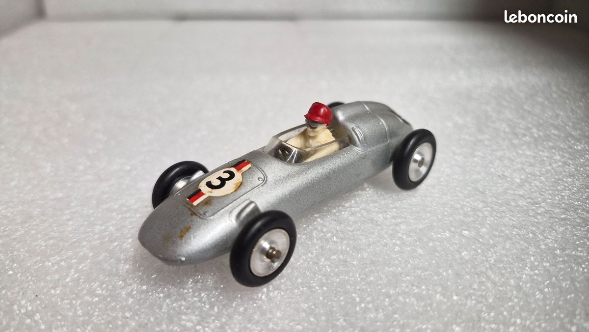 Porsche 911 F II Miniature Solido 1:43 - Couleur Argent, Fabriquée En France