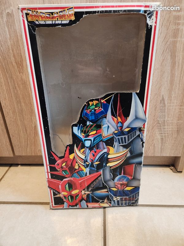 FIGURINE VINYLE GOLDORAK 40 cm MARMIT 1998 En parfait état