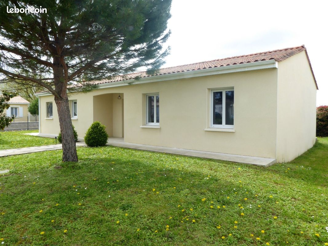 Maison 4 pièces 108 m² · à Jarnac · 108 m² · 800 €