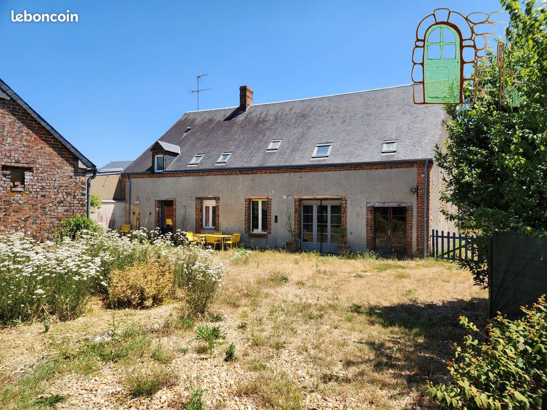 Maison 6 pièces 153 m² · à La Chapelle-Vicomtesse · 153 m² · 179 500 €