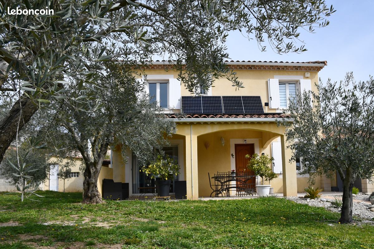 Maison 5 pièces 110 m² · à Volx · 110 m² · 370 000 €