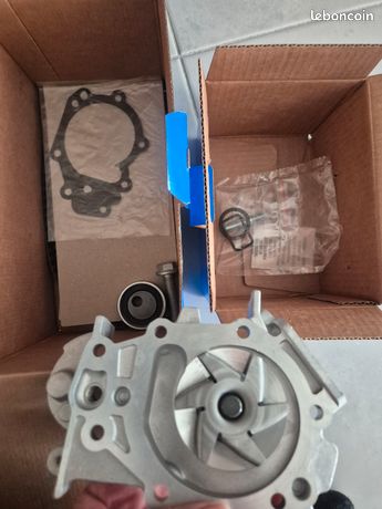 Kit Distribution SKF VKMC 06010-2 Avec Pompe à Eau - Courroie Et Galets Compris